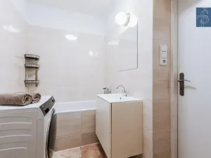 Prodej bytu 2+kk, Praha - Vyšehrad, Neklanova, 42 m2