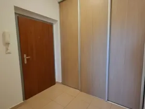 Pronájem bytu 1+kk, Praha - Zličín, Tvrdonická, 46 m2