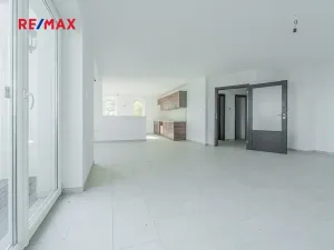 Prodej rodinného domu, Vinařice, 191 m2