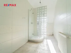 Prodej rodinného domu, Vinařice, 191 m2