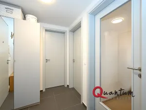 Prodej bytu 2+kk, Praha - Modřany, Vrátnická, 55 m2
