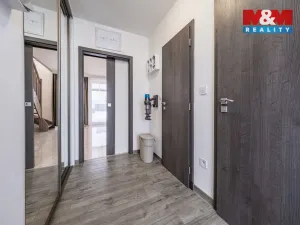 Prodej bytu 4+kk, Kostelec nad Černými lesy - Kostelec nad Černými Lesy, Pražská, 93 m2