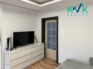 Pronájem bytu 2+kk, Karlovy Vary, Chebská, 42 m2