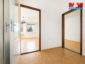 Prodej bytu 2+kk, Praha, Voskovcova, 42 m2