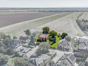 Prodej vícegeneračního domu, Jenštejn, 200 m2