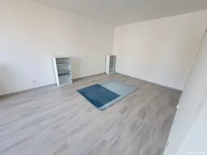 Pronájem bytu 2+1, Hradec Králové, třída Edvarda Beneše, 62 m2