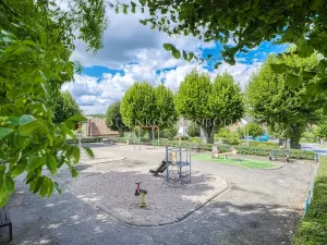 Prodej vícegeneračního domu, Křižanov, Benešovo náměstí, 530 m2