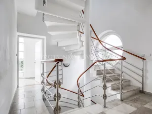 Prodej kanceláře, Křižanov, Benešovo náměstí, 530 m2