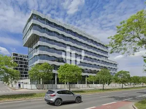 Pronájem kanceláře, Praha - Karlín, Rohanské nábřeží, 1000 m2
