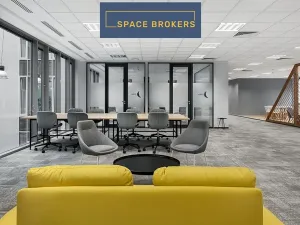 Pronájem kanceláře, Praha, Křižíkova, 550 m2