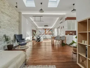 Prodej rodinného domu, Praha - Kyje, Hodějovská, 308 m2