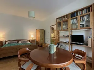 Pronájem bytu 2+kk, Praha - Holešovice, Komunardů, 50 m2