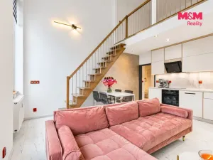 Prodej bytu 4+kk, Klatovy - Klatovy III, Husovo náměstí, 78 m2