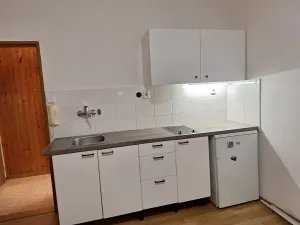 Pronájem bytu 1+kk, Praha - Michle, Jihlavská, 25 m2