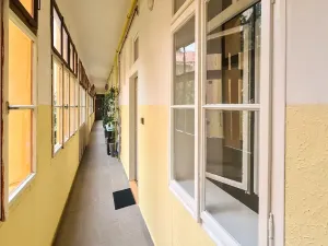 Pronájem bytu 1+kk, Praha - Nové Město, Na bojišti, 36 m2