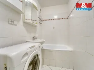 Prodej bytu 1+1, Praha - Černý Most, Bouřilova, 38 m2