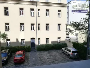 Pronájem bytu 2+kk, Praha - Holešovice, Na Maninách, 46 m2