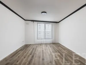 Pronájem bytu 1+kk, Praha - Smíchov, Pod Barvířkou, 36 m2