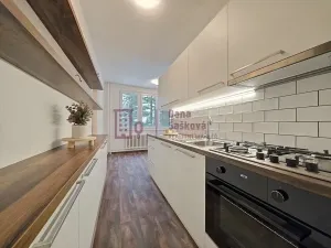 Pronájem bytu 2+1, Jindřichův Hradec, sídliště Vajgar, 61 m2