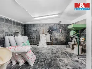 Prodej obchodního prostoru, Kraslice - Tisová, 560 m2