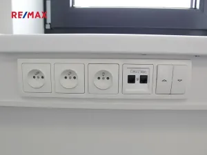 Pronájem kanceláře, Praha - Dolní Měcholupy, Ke Kablu, 23 m2