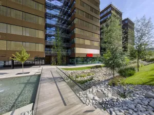 Pronájem kanceláře, Praha - Michle, Za Brumlovkou, 1320 m2