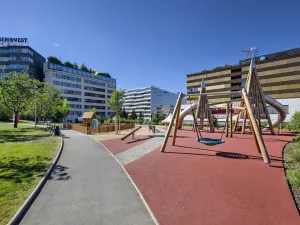 Pronájem kanceláře, Praha - Michle, Za Brumlovkou, 1320 m2