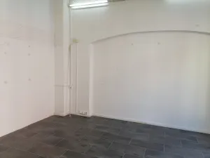 Pronájem obchodního prostoru, Kladno, Váňova, 35 m2