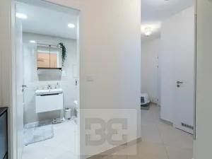 Pronájem bytu 2+kk, Praha - Záběhlice, Klapálkova, 58 m2