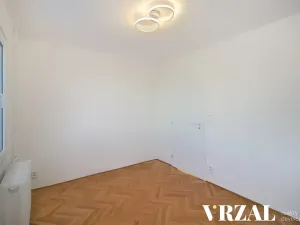 Prodej bytu 3+1, Plzeň, Smrková, 66 m2