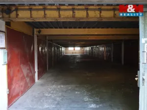 Pronájem garáže, Plzeň - Jižní Předměstí, Brožíkova, 15 m2