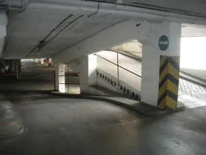 Pronájem garáže, Praha - Střížkov, Lovosická, 18 m2