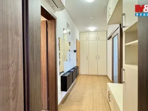 Pronájem bytu 2+kk, Olomouc, Hodolanská, 51 m2