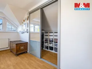 Prodej rodinného domu, Veltrusy, U Stadionu, 180 m2