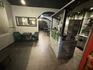 Pronájem restaurace, Praha - Nové Město, Tyršova, 200 m2