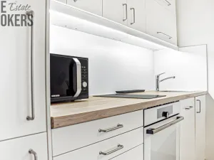 Pronájem bytu 1+kk, Chýnice, Karlštejnská, 38 m2