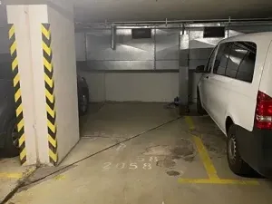 Pronájem garážového stání, Praha - Stodůlky, Petržílkova, 15 m2