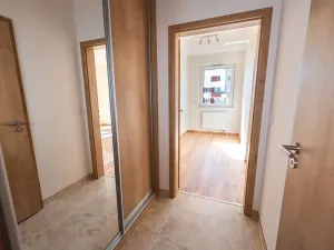 Pronájem bytu 1+kk, Praha - Hlubočepy, Fabiánové, 30 m2