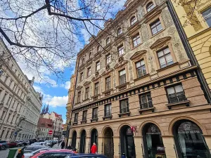 Pronájem bytu 2+kk, Praha - Staré Město, Kozí, 39 m2