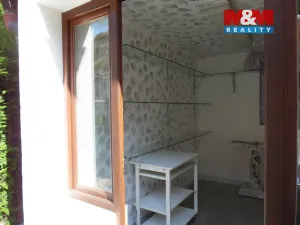 Pronájem obchodního prostoru, Karlštejn, 23 m2