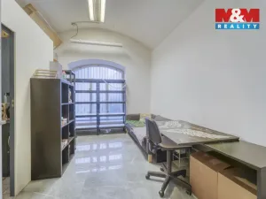 Pronájem obchodního prostoru, Plzeň - Vnitřní Město, Dominikánská, 36 m2