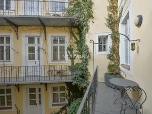 Pronájem bytu 4+kk, Praha - Malá Strana, Vlašská, 179 m2