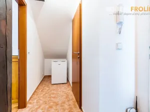 Pronájem bytu 1+kk, Praha - Ruzyně, Sobínská, 36 m2