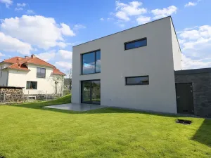 Pronájem rodinného domu, Praha - Modřany, 305 m2