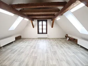 Pronájem bytu 2+kk, Horšovský Týn, náměstí Republiky, 55 m2