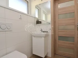 Pronájem bytu 3+kk, Praha - Hlubočepy, Pod Žvahovem, 59 m2