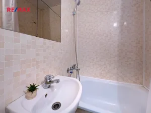 Pronájem bytu 1+kk, Praha - Černý Most, Doležalova, 33 m2