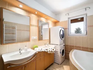 Pronájem bytu 3+kk, Líšnice, Varadov, 71 m2