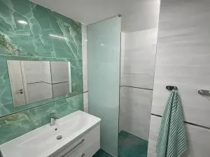 Pronájem bytu 2+1, Praha - Holešovice, U smaltovny, 70 m2