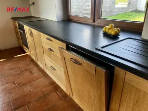 Prodej rodinného domu, Bánov, 197 m2